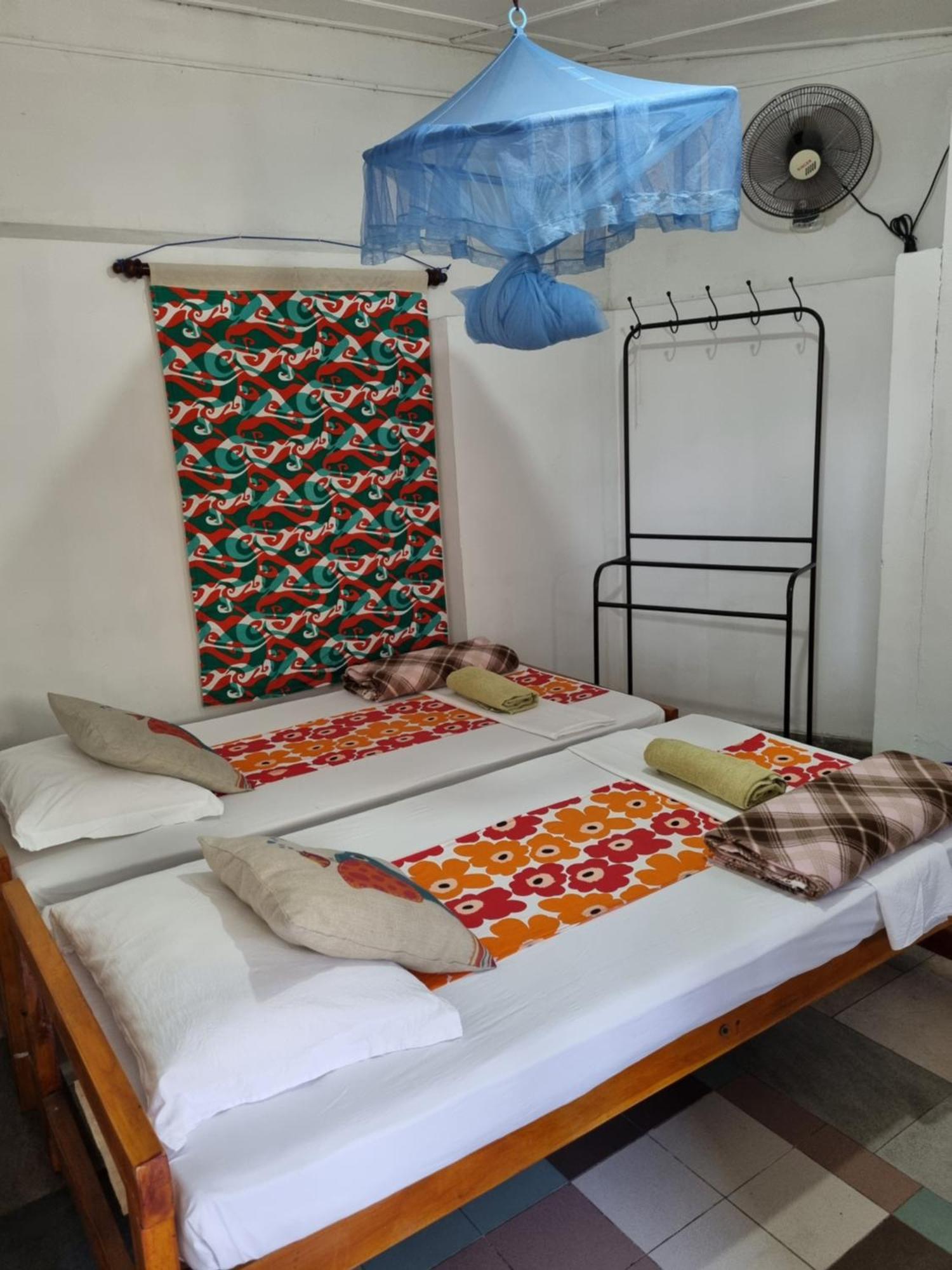 Lady Gordons Homestay Канди Екстериор снимка