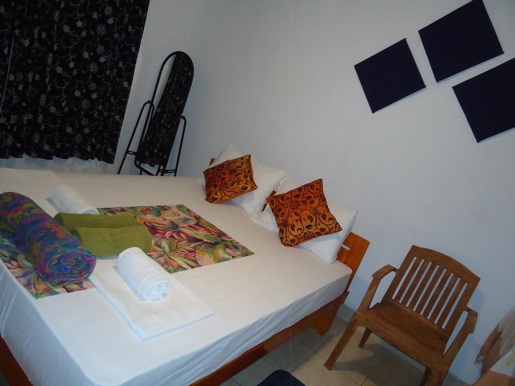 Lady Gordons Homestay Канди Екстериор снимка
